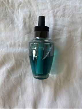 Bath & Body Works Teal Blue Fragrance Mist Bottle